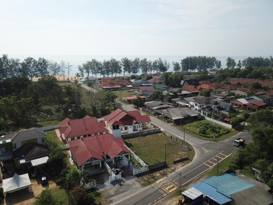 Wan'S Beach Guest House Дунгун Екстериор снимка