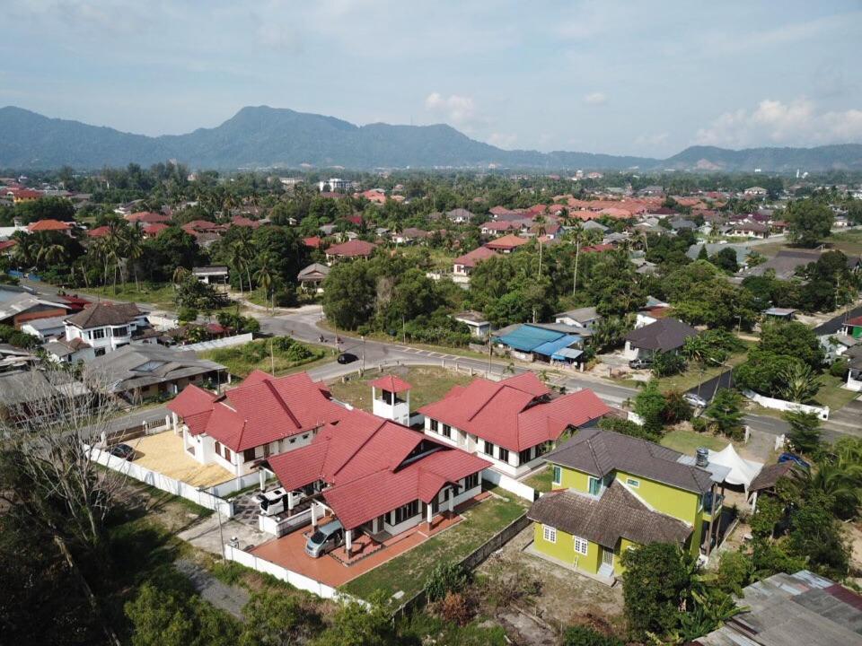 Wan'S Beach Guest House Дунгун Екстериор снимка