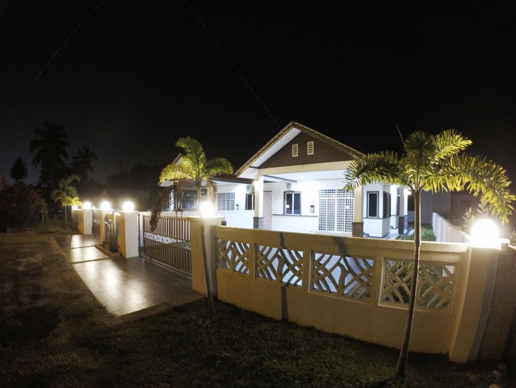 Wan'S Beach Guest House Дунгун Стая снимка